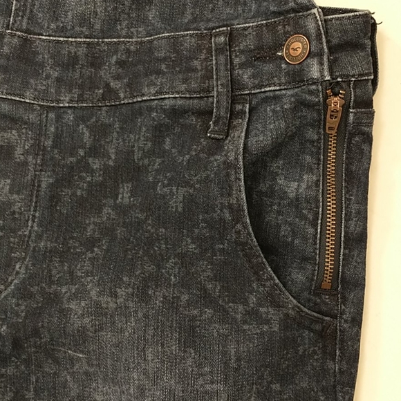 Hollister Denim Overalls Blue Jean Comfortable Stretch w Subtle Ikat Like Print - Picture 9 of 12